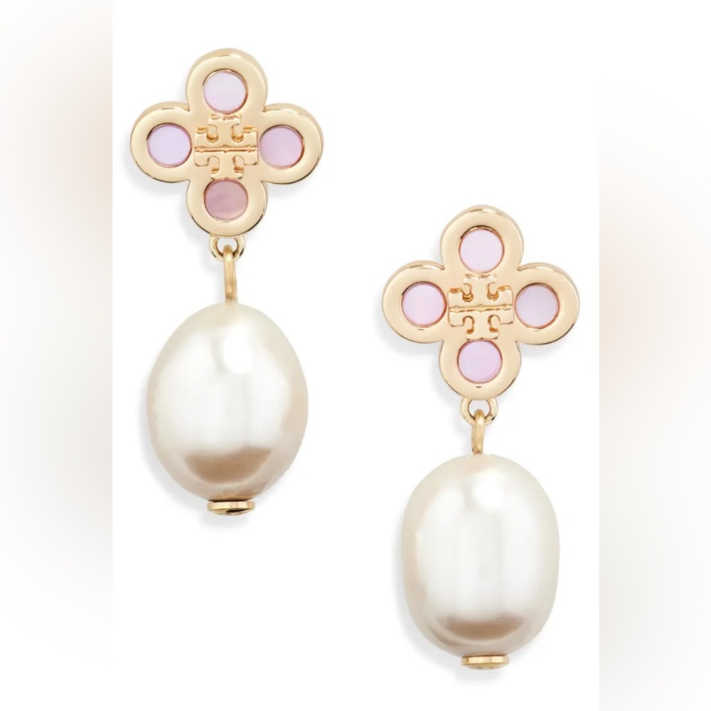 Tory Burch Kia Flower Pendant Necklace and Clover Earring’s NEW - Picture 5 of 15